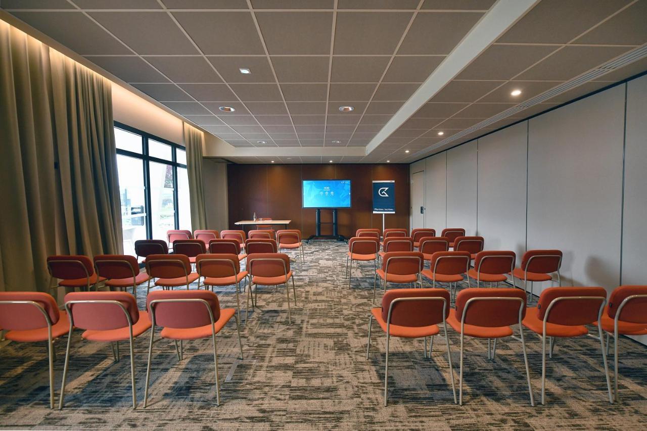 Golden Tulip Bezannes Hotel