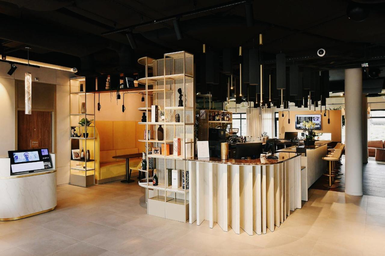 Golden Tulip Bezannes